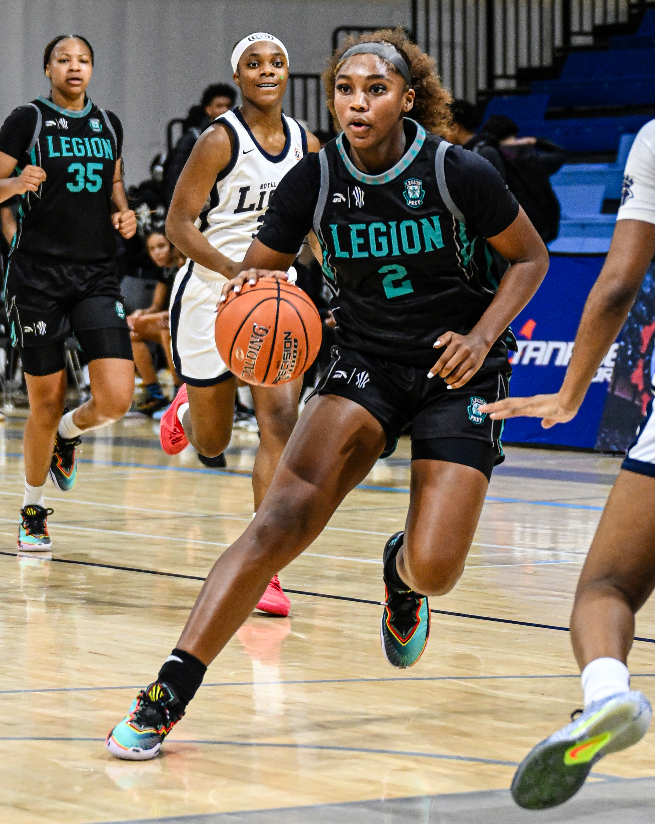 Jacy Abii runs the break for Legion Prep in Toronto Canada.