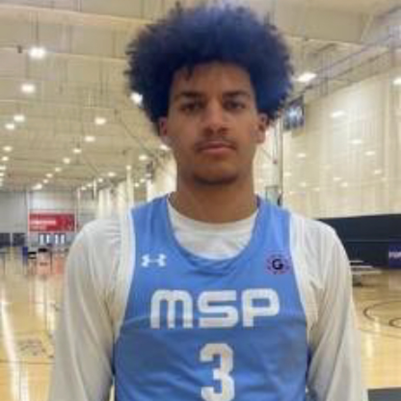 Minnesota Prep's senior PG, Charles Duncan