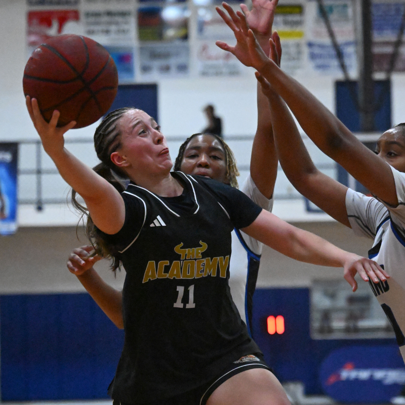 Josefina Piacenza with the layup for Central Florida