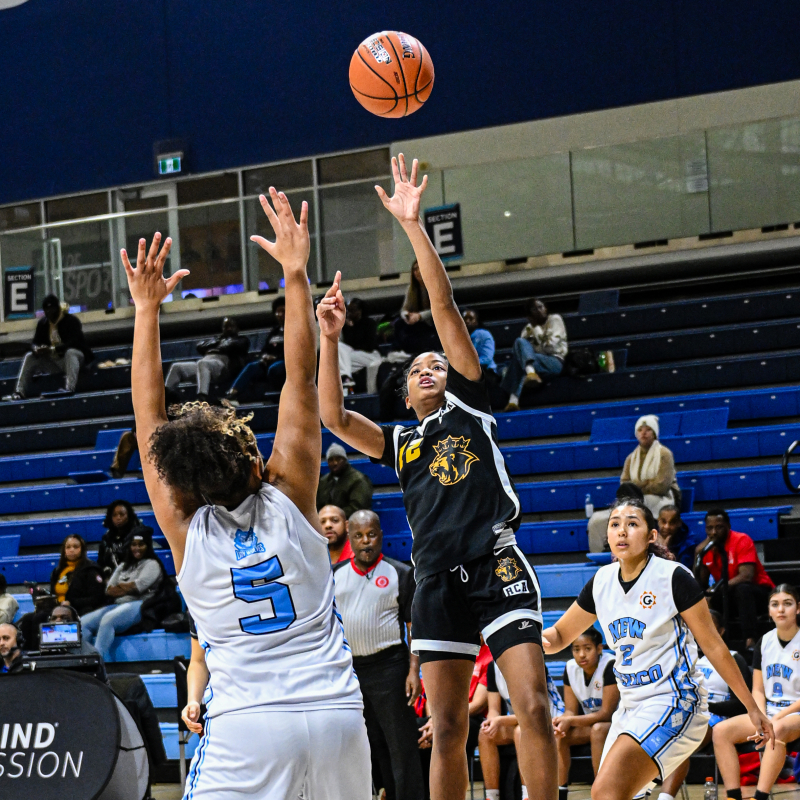 Shekinah Bonney with the running jumper