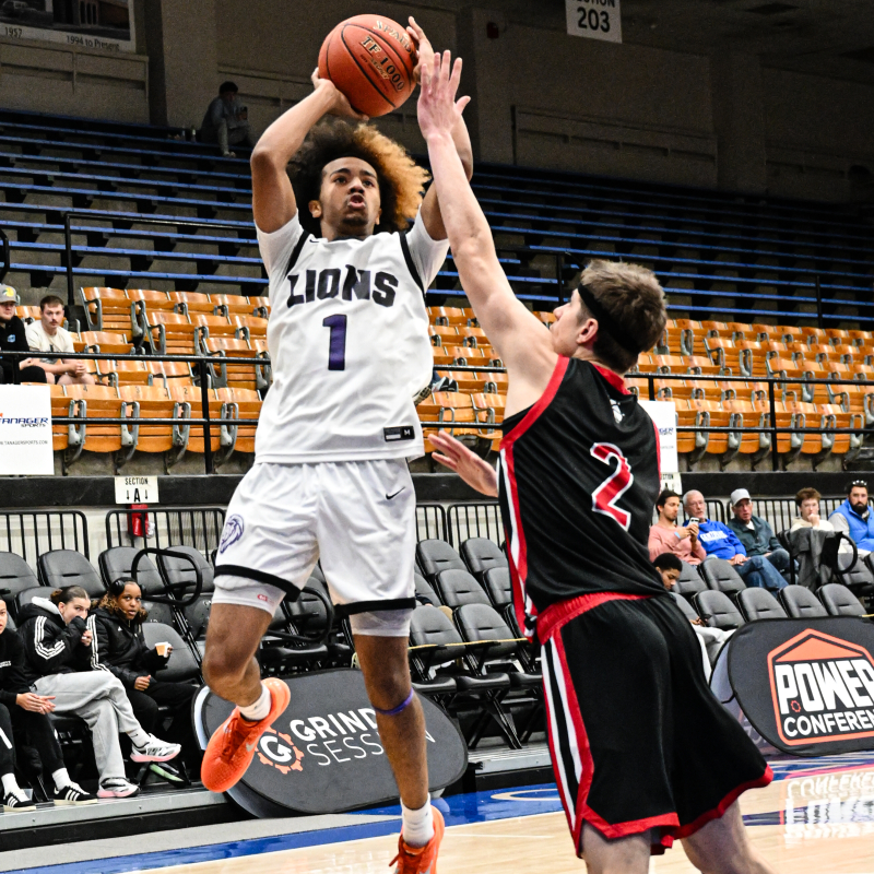 Kenyon St. Louis with the jumper in Owensboro
